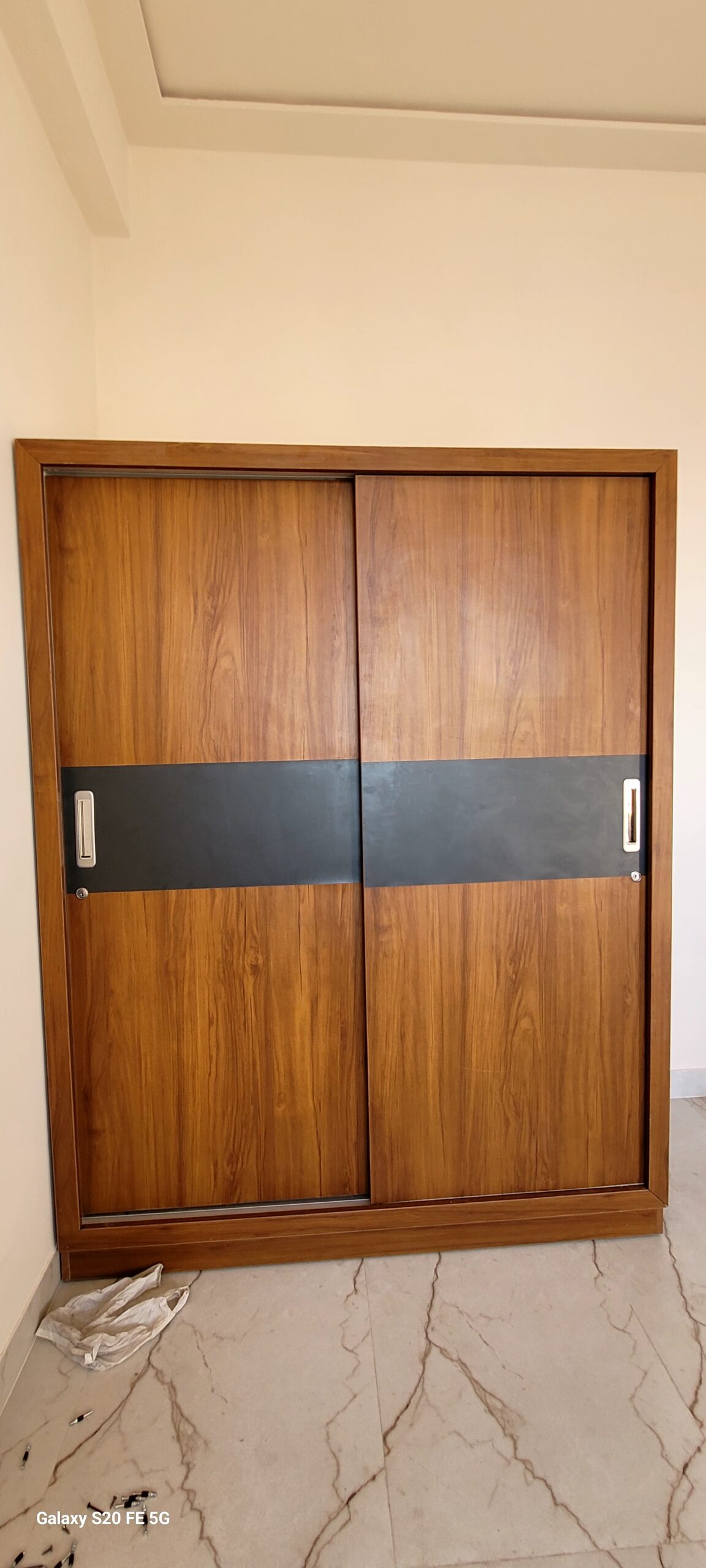 Plywood Sliding Wardrobe Design